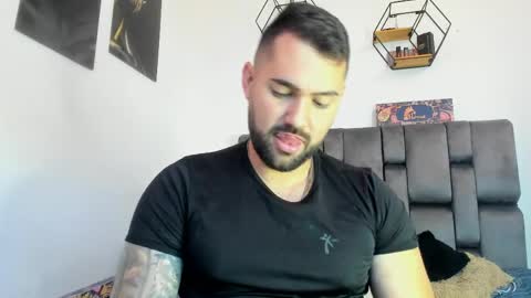 Snapshot of simonbeck chatting on 05.22.26 Simon online show from 05.22.26