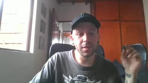 Snapshot of simonm777 chatting on 10.17.25 simonm777 online show from 10.17.25