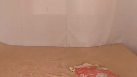 Snapshot of simple_lynx chatting on 02.10.26 L Y N online show from 02.10.26