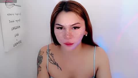 Snapshot of simplepinayx chatting on 01.01.25 call me nath online show from 01.01.25