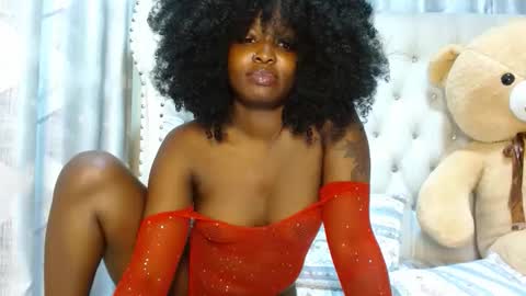 Snapshot of simply_eve1 chatting on 10.28.25 simply_eve1 online show from 10.28.25