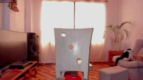 Snapshot of simply_zoe___ chatting on 01.16.25 zoe online show from 01.16.25