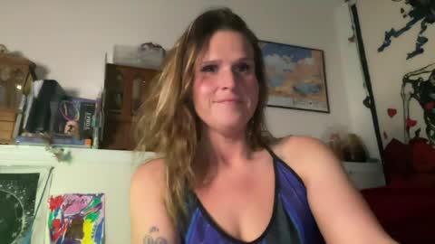 Snapshot of sinderleeisagoodgirl chatting on 04.11.26 sinderleeisagoodgirl online show from 04.11.26