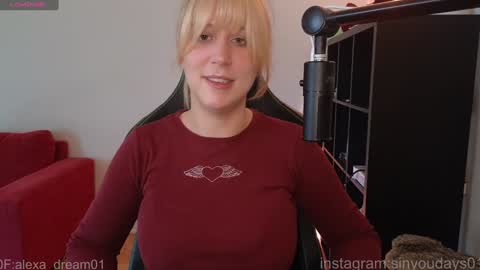 Snapshot of sinforyou_ chatting on 03.15.26 wwoooooooooooof online show from 03.15.26