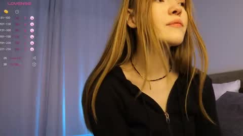 Snapshot of sinfulsmile_ chatting on 03.12.25 Ivy online show from 03.12.25