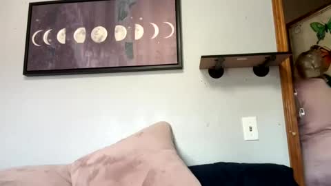 Snapshot of singlesexymom chatting on 01.21.25 singlesexymom online show from 01.21.25