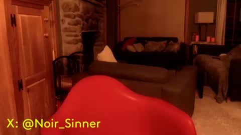 Snapshot of sinnernoir chatting on 10.16.25 My Name Is..............................John online show from 10.16.25