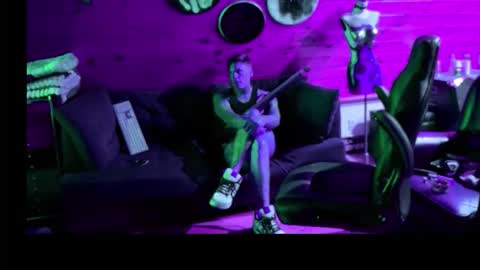 Snapshot of siphonophorslaysstrings chatting on 02.24.26 Unbridledfuckingcrazy online show from 02.24.26