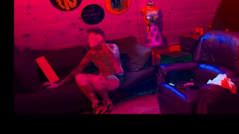 Snapshot of siphonophorslaysstrings chatting on 03.11.26 Unbridledfuckingcrazy online show from 03.11.26