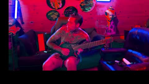 Snapshot of siphonophorslaysstrings chatting on 03.25.26 Unbridledfuckingcrazy online show from 03.25.26