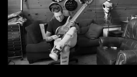 Snapshot of siphonophorslaysstrings chatting on 03.25.26 Unbridledfuckingcrazy online show from 03.25.26