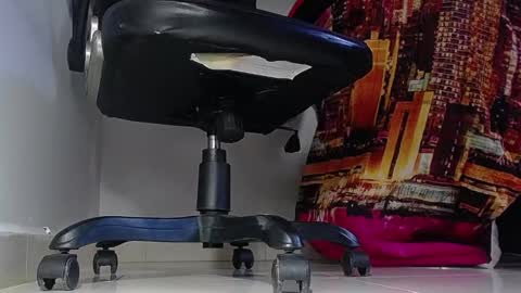 Snapshot of sir_kev66 chatting on 02.23.25 only foot worshipers here online show from 02.23.25