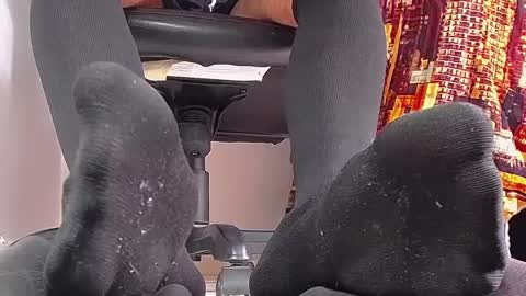 Snapshot of sir_kev66 chatting on 03.12.25 only foot worshipers here online show from 03.12.25