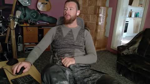 I am The Fourth and only Sir. Pelo online show from 09.15.25