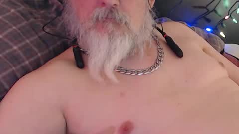 Snapshot of sirbeercan chatting on 02.12.25 sir beer can the friendly hermit online show from 02.12.25