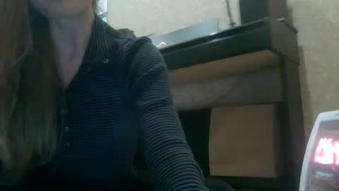 Snapshot of siren_voise chatting on 03.02.26 siren_voise online show from 03.02.26