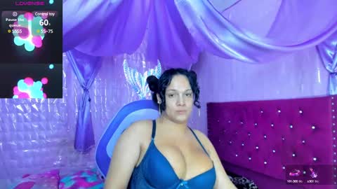 Snapshot of sirena_dirtysexxx chatting on 12.17.24 Sirena Fuentes online show from 12.17.24