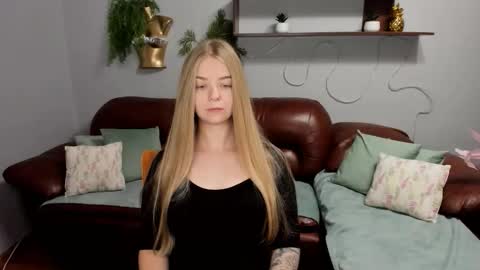 SirenaBloom online show from 09.11.25