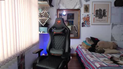 siriss_boyrag online show from 11.06.25