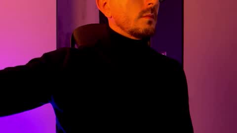 Snapshot of sirmaxx1 chatting on 11.24.25 Sir Max online show from 11.24.25