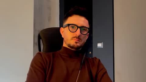 Snapshot of sirmaxx1 chatting on 11.25.25 Sir Max online show from 11.25.25