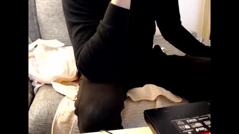 looking for older male ore female to use me sexually and be good to me ahhhhh online show from 01.20.25