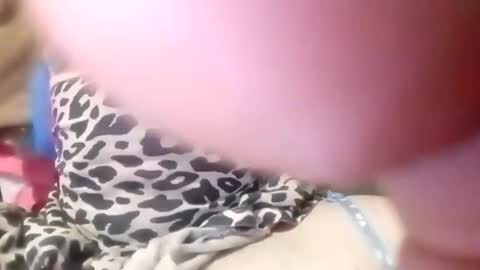 Snapshot of sissycrossdrese chatting on 02.14.25 sissycrossdrese online show from 02.14.25