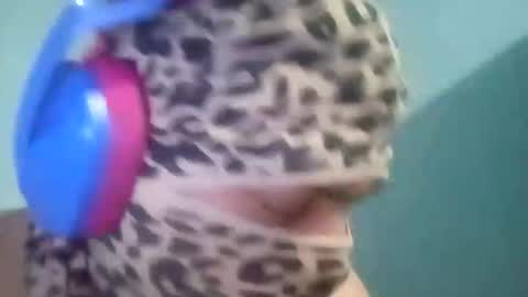 Snapshot of sissycrossdrese chatting on 03.11.25 sissycrossdrese online show from 03.11.25