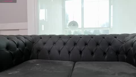 Elise online show from 04.11.26