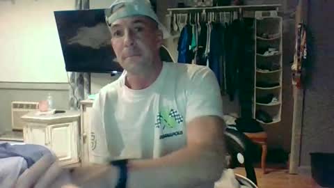 sitonmyfacemeowmm online show from 12.18.25