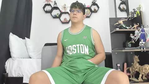 Snapshot of siul_bigcock chatting on 01.18.26 Siul Thompson online show from 01.18.26