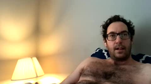 Snapshot of sixfootseven chatting on 01.31.25 sixfootseven online show from 01.31.25