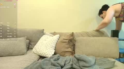 Snapshot of sizzlemewet chatting on 01.11.25 sizzlemewet online show from 01.11.25