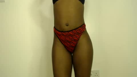 Snapshot of sizzly_ass chatting on 07.07.26 sizzly_ass online show from 07.07.26