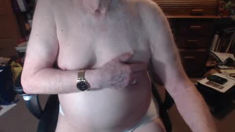Snapshot of sjbottomboi chatting on 07.21.26 sjbottomboi online show from 07.21.26