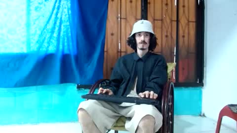 Snapshot of sk8sir chatting on 02.13.26 sk8sir online show from 02.13.26