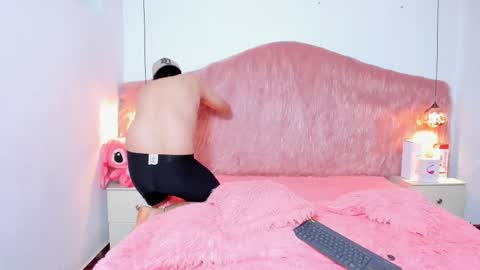 Snapshot of skarletruiz chatting on 11.28.25 skarletruiz online show from 11.28.25