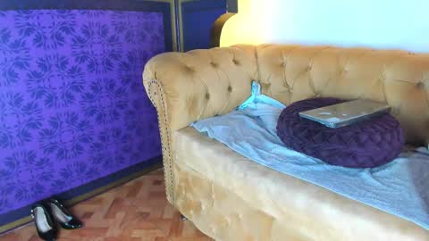 skarlettbarnes online show from 09.17.25