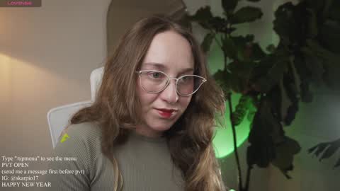 Im Scarlett  ONLINE  5pm-10pm NYC time  online show from 01.03.25