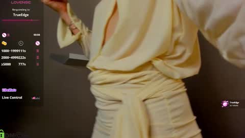 Alice GMT 2 Mon Tues Thur Fri Sun  0300am-0900am  online show from 03.07.26