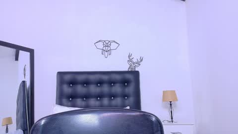 Snapshot of skinny_hottie18 chatting on 01.22.25 skinny_hottie18 online show from 01.22.25