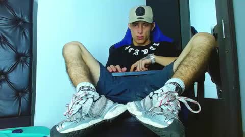 Snapshot of skinny_marked chatting on 12.26.24 skinny marked online show from 12.26.24