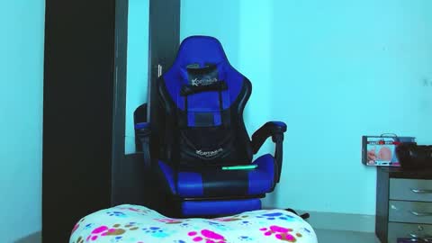 Snapshot of skinny_marked chatting on 02.06.25 skinny marked online show from 02.06.25