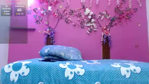 Snapshot of skinnybarbie022 chatting on 07.04.26 barbi online show from 07.04.26