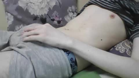skinnycuteb0y online show from 02.04.25