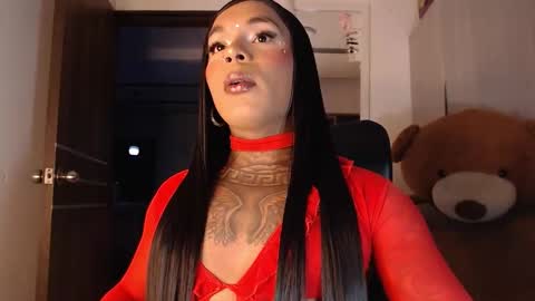 Snapshot of skinnyflak7 chatting on 11.29.25 jesica online show from 11.29.25