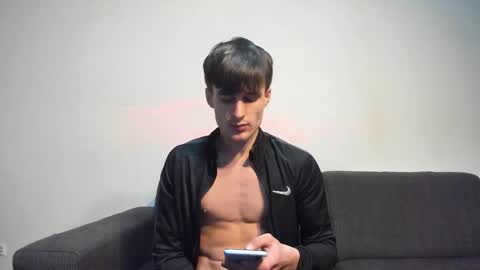 skinnyguywithbigd online show from 01.06.25