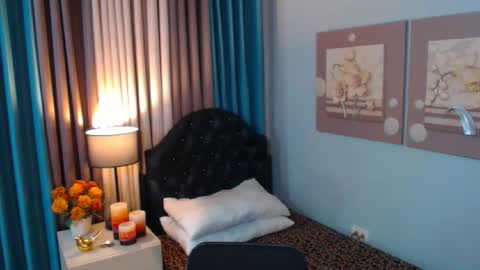 NICOLE online show from 02.03.26