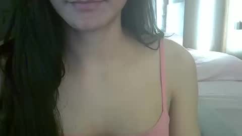 Snapshot of skinnykittencam chatting on 04.06.26 skinnykittencam online show from 04.06.26