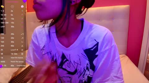 Snapshot of skinnyneighbour_ chatting on 02.04.25 Karla online show from 02.04.25